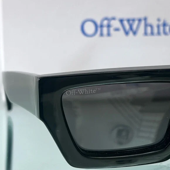 Off-White Manchester Sunglasses - Picture 5 of 14